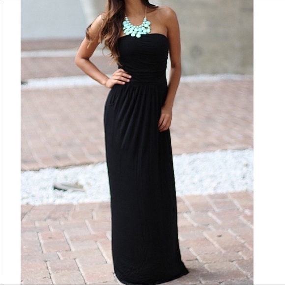 06 Black chic tube maxi dress with side pockets - Picture 3 of 8